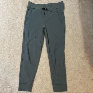 Cargo Joggers with zippers size: XL